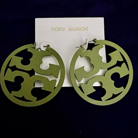 đTory Burch Authentic Military Green Double T Matte Painted Large Hoop Earrings - Picture 6 of 9